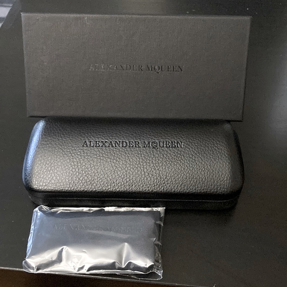AMQueen Sunglass Case - Small